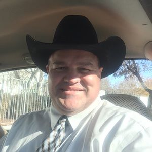 Meet your Posher, Leo